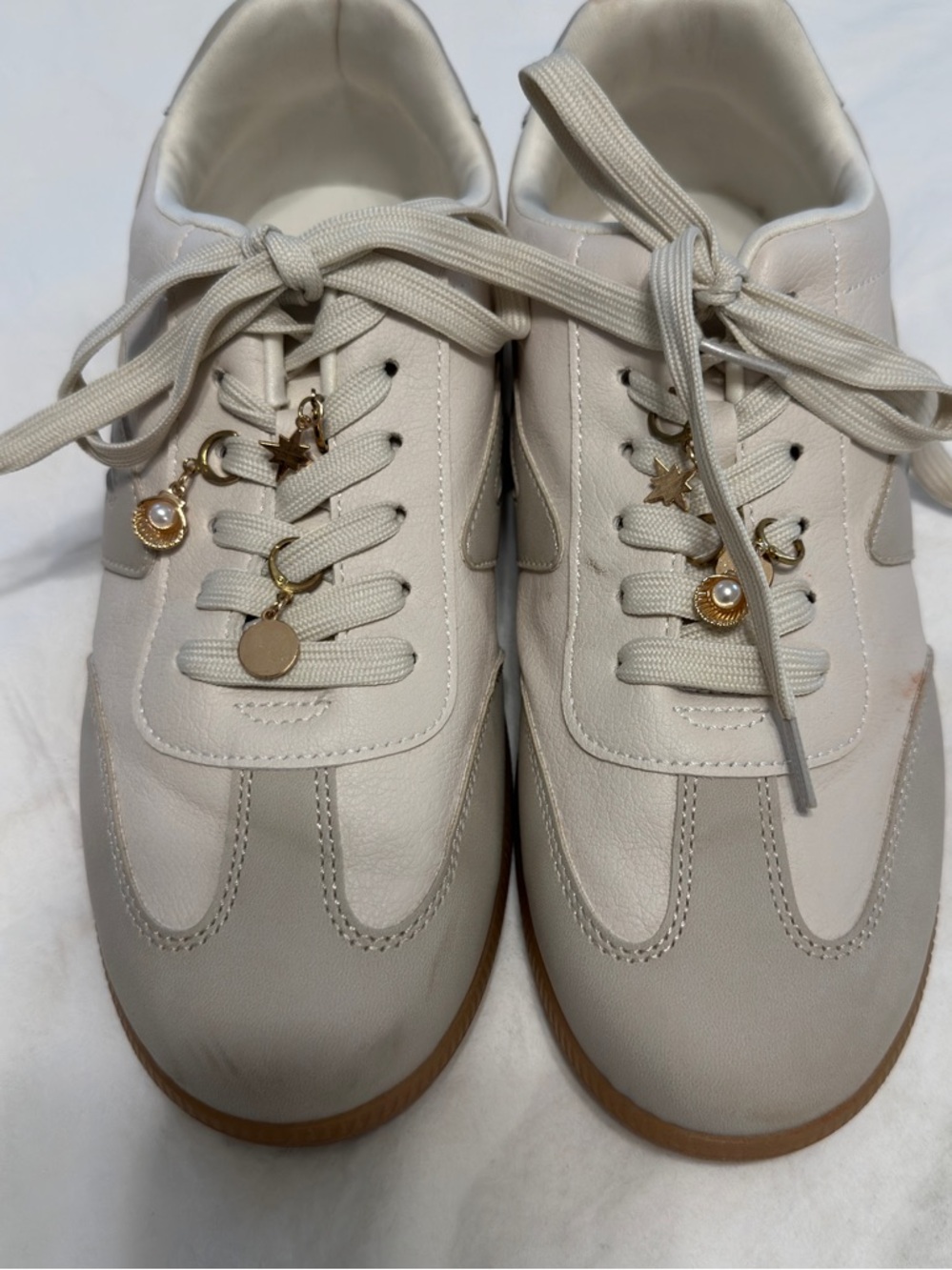 DV by Dolce Vita White and Gray sneakers Quantum Charm Sz 9.5
